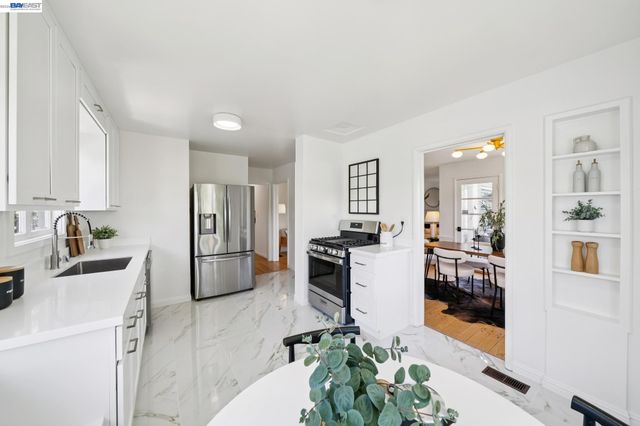 39 Chatsworth Ct, Oakland, CA 94611