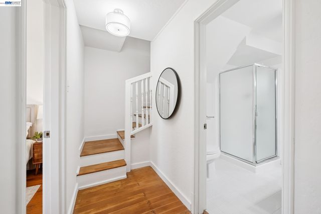 39 Chatsworth Ct, Oakland, CA 94611