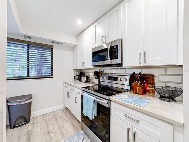1711 PELICAN COVE ROAD GL342, Sarasota, FL 34231