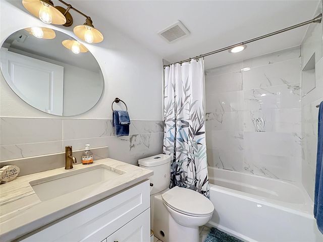 1711 PELICAN COVE ROAD GL342, Sarasota, FL 34231