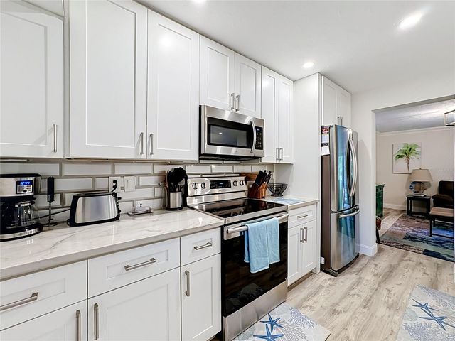 1711 PELICAN COVE ROAD GL342, Sarasota, FL 34231