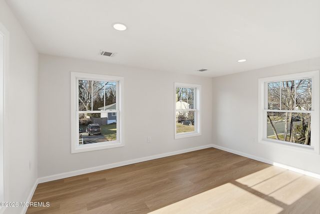 36 Academy Street, Farmingdale, NJ 07727