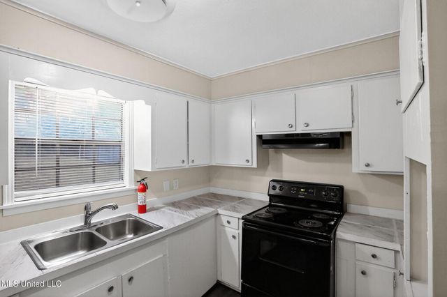 5742 Wildflower Drive, Jackson, MS 39209