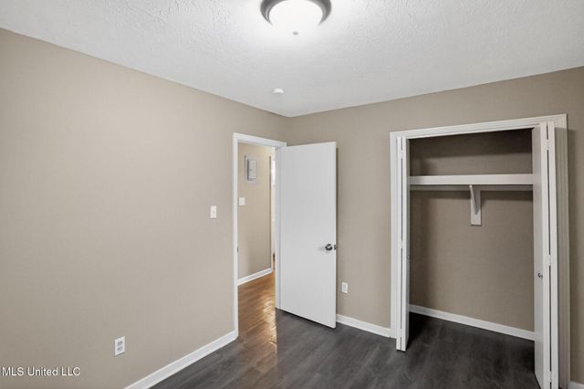 5742 Wildflower Drive, Jackson, MS 39209