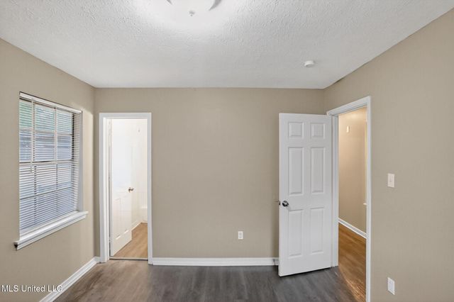 5742 Wildflower Drive, Jackson, MS 39209