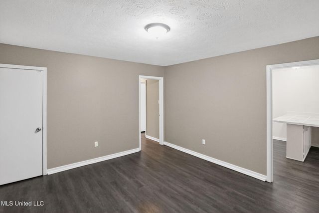 5742 Wildflower Drive, Jackson, MS 39209