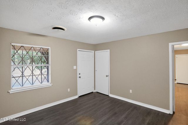 5742 Wildflower Drive, Jackson, MS 39209