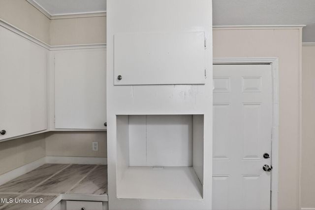 5742 Wildflower Drive, Jackson, MS 39209