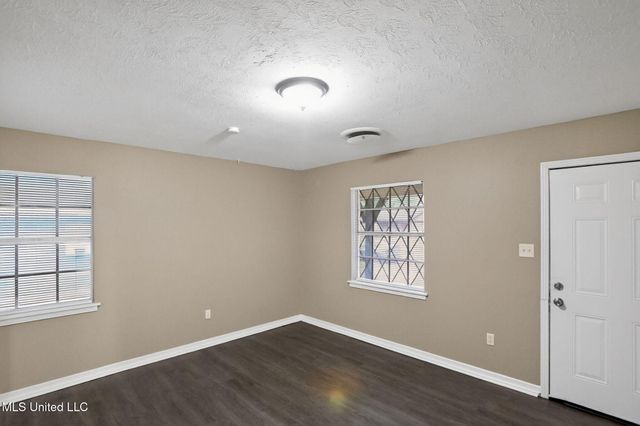 5742 Wildflower Drive, Jackson, MS 39209