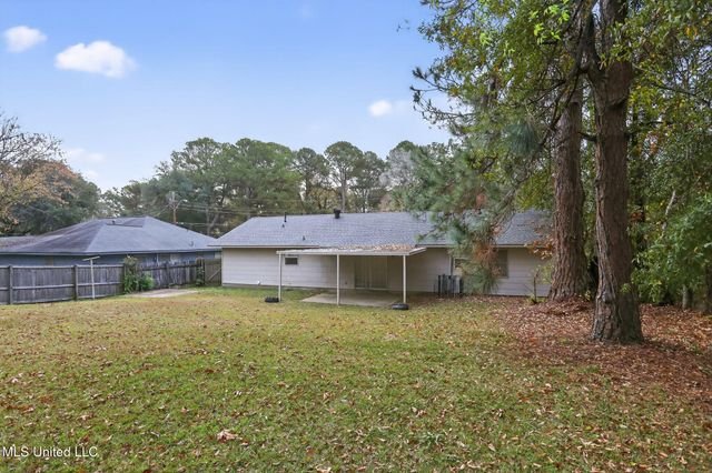 5742 Wildflower Drive, Jackson, MS 39209