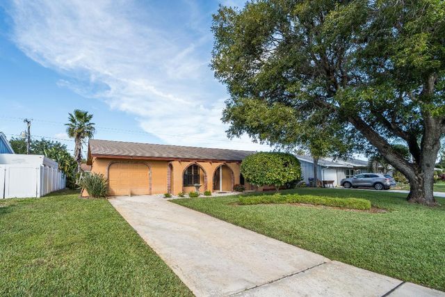 3753 Coelebs Avenue, Boynton Beach, FL 33436