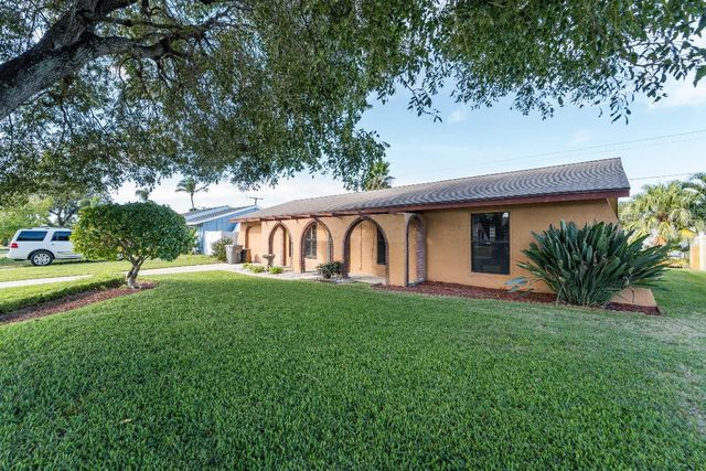 3753 Coelebs Avenue, Boynton Beach, FL 33436