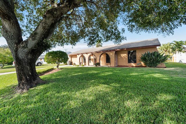 3753 Coelebs Avenue, Boynton Beach, FL 33436