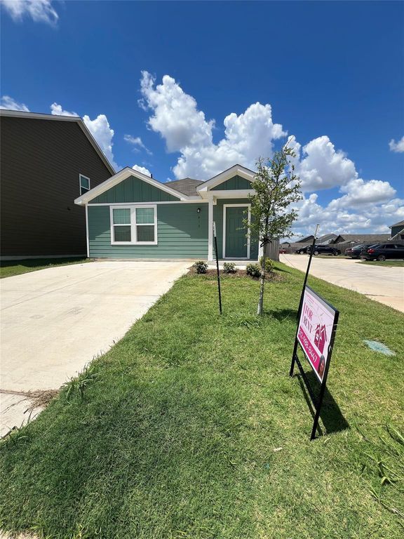 410 Flathead ST, Bastrop, TX 78602