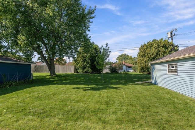 921 3rd AVENUE, Grafton, WI 53024