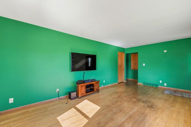 921 3rd AVENUE, Grafton, WI 53024
