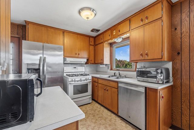 921 3rd AVENUE, Grafton, WI 53024