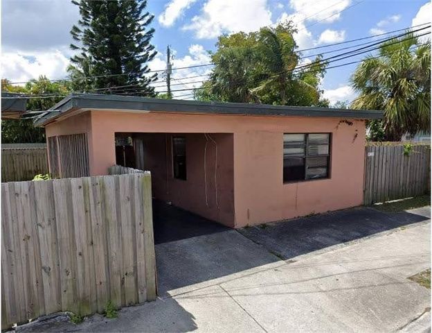 700 NW 13th Street, Fort Lauderdale, FL 33311