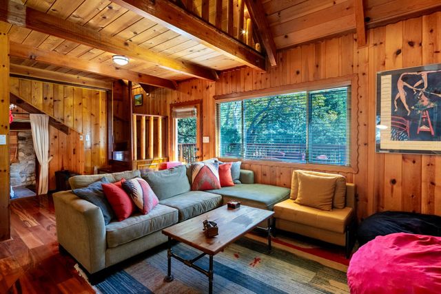 25435 Franklin Drive, Idyllwild, CA 92549