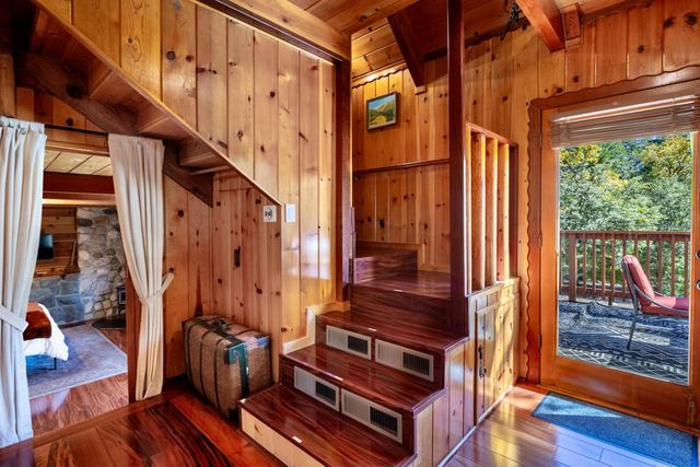 25435 Franklin Drive, Idyllwild, CA 92549