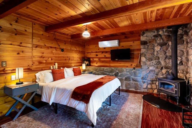 25435 Franklin Drive, Idyllwild, CA 92549