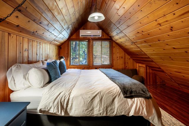 25435 Franklin Drive, Idyllwild, CA 92549