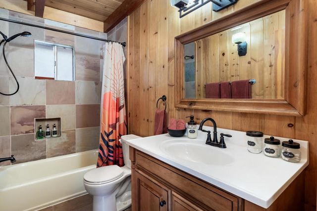 25435 Franklin Drive, Idyllwild, CA 92549