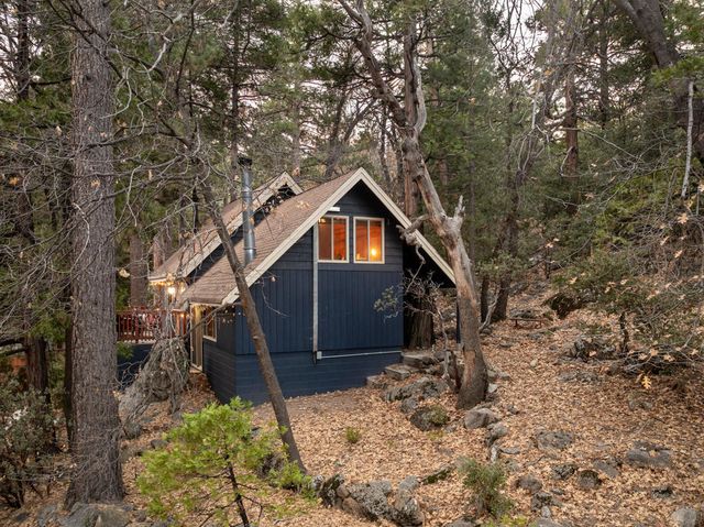 25435 Franklin Drive, Idyllwild, CA 92549
