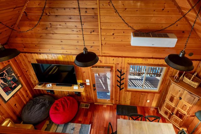 25435 Franklin Drive, Idyllwild, CA 92549