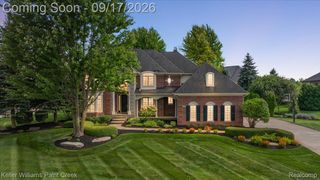 3493 N Century Oak Circle, Oakland Charter Township, MI 48363