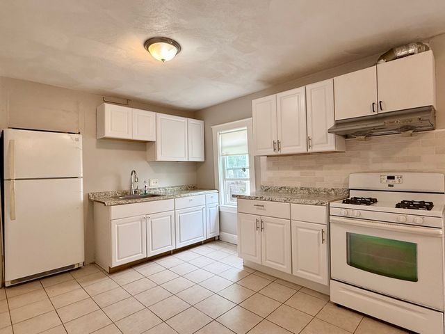 115 Elmwood Ave 115, Quincy, MA 02170