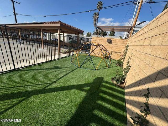 1850 Buyers Street 203, Simi Valley, CA 93063