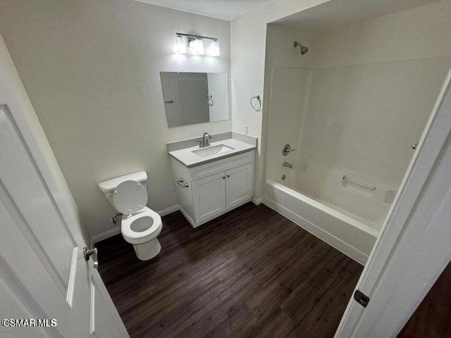 1850 Buyers Street 203, Simi Valley, CA 93063