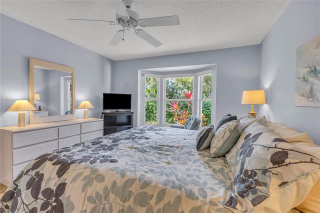 4332 MARSEILLES AVENUE 3236, Sarasota, FL 34233