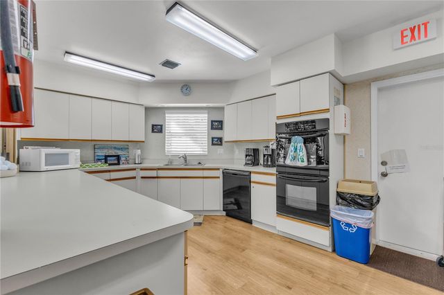 4332 MARSEILLES AVENUE 3236, Sarasota, FL 34233