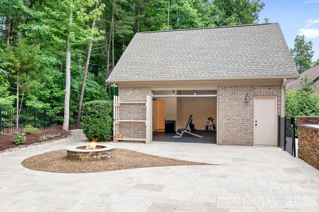 115 Buckingham Place Road, Mooresville, NC 28115