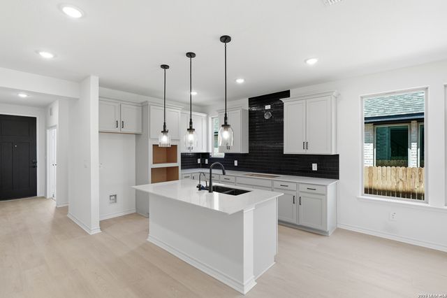 11915 BONFIRE, San Antonio, TX 78254