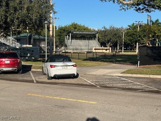 670 Park ST, Naples, FL 34102