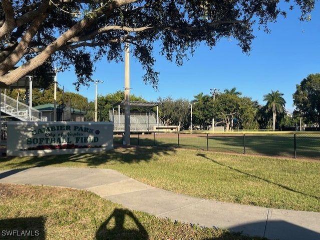 670 Park ST, Naples, FL 34102