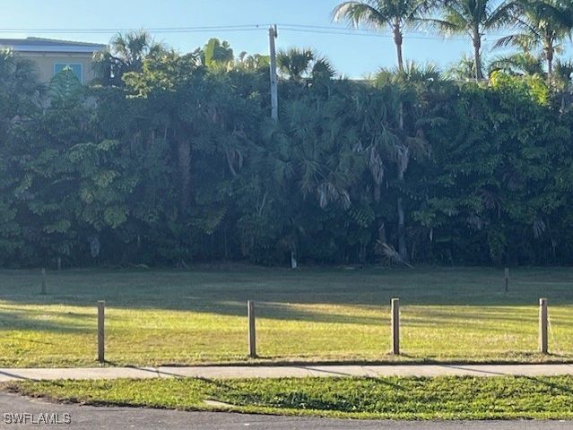 670 Park ST, Naples, FL 34102