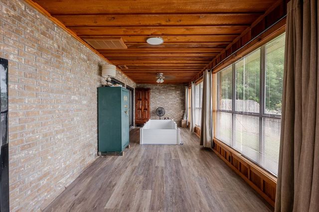 199 Willingham Loop, Seymour, TX 76380