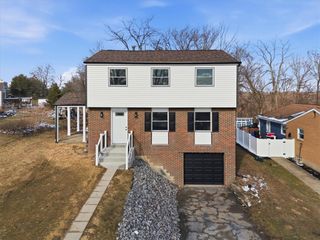 103 Glenora Drive, Robinson Twp, PA 15108