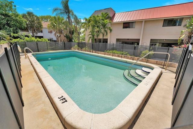 1700 NW 4th Avenue, Boca Raton, FL 33432