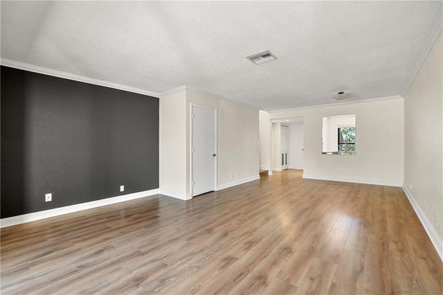 1700 NW 4th Avenue, Boca Raton, FL 33432