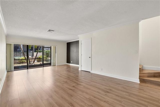 1700 NW 4th Avenue, Boca Raton, FL 33432