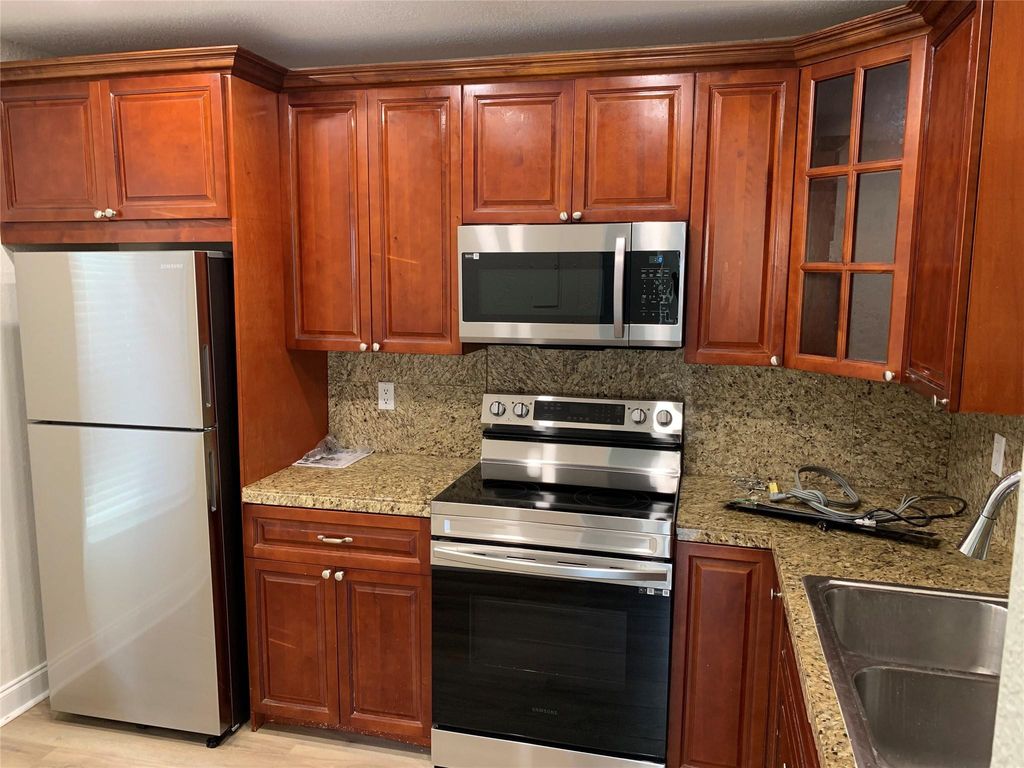 1700 NW 4th Avenue, Boca Raton, FL 33432