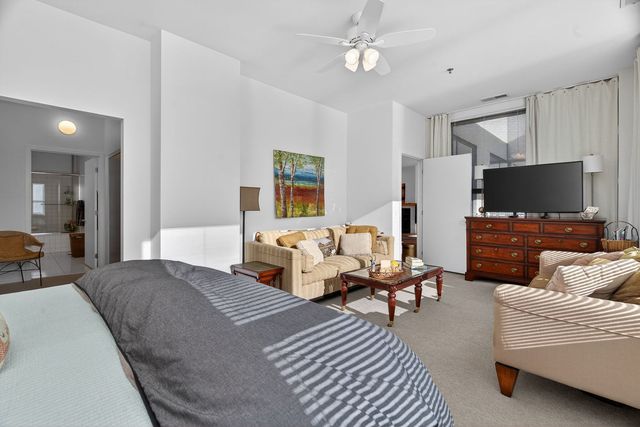 130 S Canal Street 10T, Chicago, IL 60606