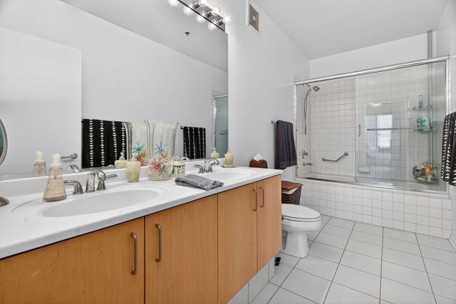 130 S Canal Street 10T, Chicago, IL 60606