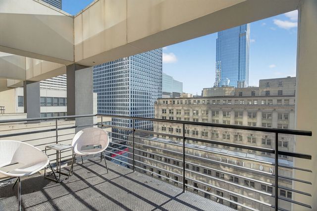 130 S Canal Street 10T, Chicago, IL 60606