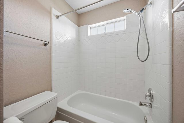 4712 Broadmoor Drive, League City, TX 77573
